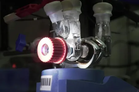 В Кембридже создали «искусственный лист», превращающий CO₂ в полезное сырьё