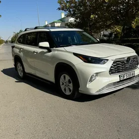 Toyota Highlander 2022