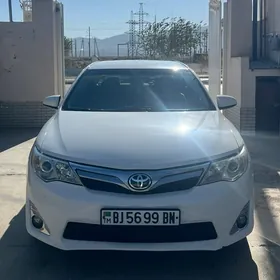 Toyota Camry 2014