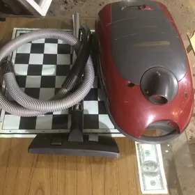 Пылесос Interbrown-2500