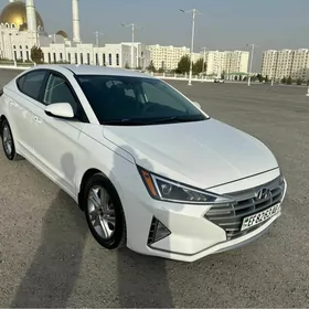 Hyundai Elantra 2020