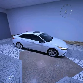 Hyundai Elantra 2021