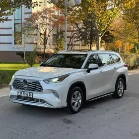 Toyota Highlander 2020