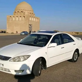 Toyota Camry 2004