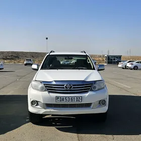 Toyota Fortuner 2008