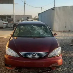 Toyota Camry 2004