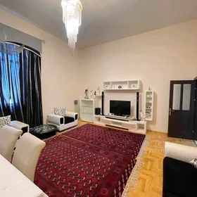 4 ком Элитка Подвойская 6 этаж