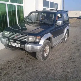 Mitsubishi Pajero 1994