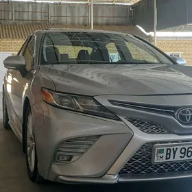 Toyota Camry 2018