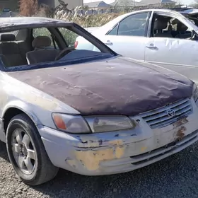 Toyota Camry 1999