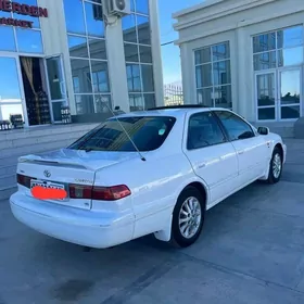 Toyota Camry 2000