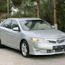 Toyota Camry 2014