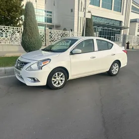 Nissan Versa 2018