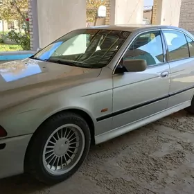 BMW E39 1998