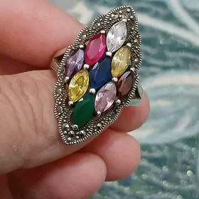 Orsun gyzyl gasly lodka yuzigi