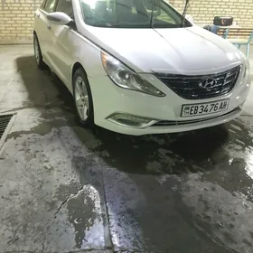 Hyundai Sonata 2011