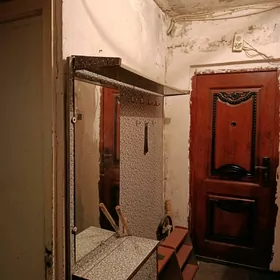 Eyyesi 11mekr 1etaj 3kom beton