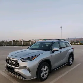 Toyota Highlander 2022