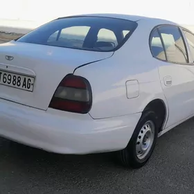 Daewoo Leganza 1998