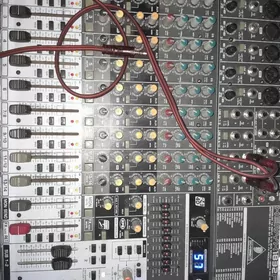 toy pult 1832 behringer