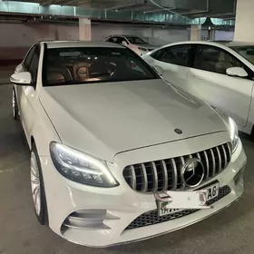 Mercedes-Benz C300 2015