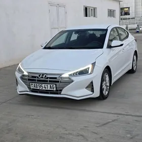 Hyundai Elantra 2020