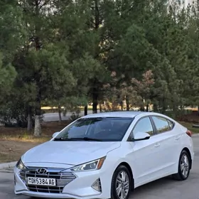 Hyundai Elantra 2020