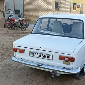 Lada 2104 1980