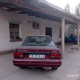 Nissan Bluebird 1987