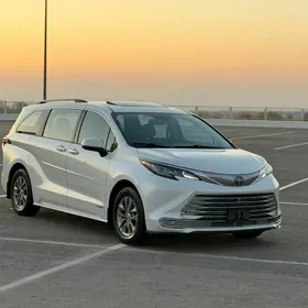 Toyota Sienna 2022