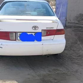 Toyota Camry 1999