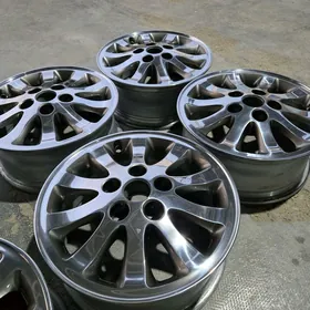 Broska 15 lik TOYOTA