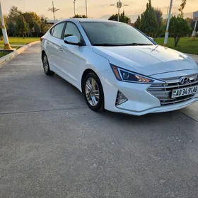 Hyundai Elantra 2020