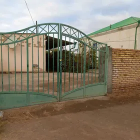 iki komnat howly jay