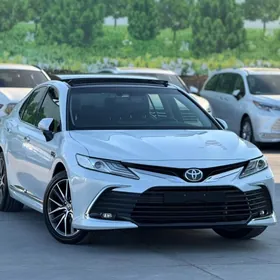 Toyota Camry 2024