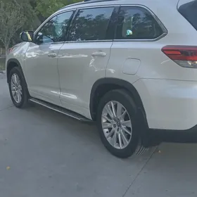 Toyota Highlander 2017