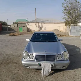 Mercedes-Benz E320 2000