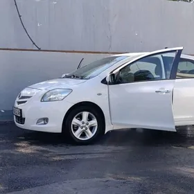 Toyota Yaris 2009