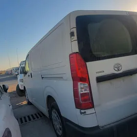 Toyota Hiace 2025
