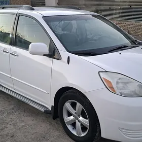 Toyota Sienna 2005