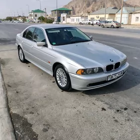 BMW E39 2001