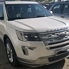 Ford Explorer 2019
