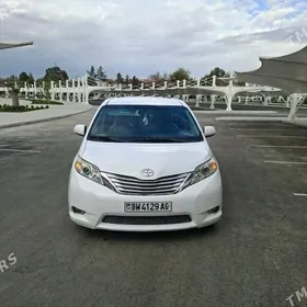Toyota Sienna 2017