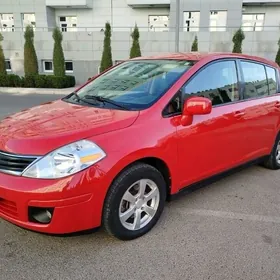 Nissan Versa 2010