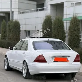 Mercedes-Benz S-Class 2001
