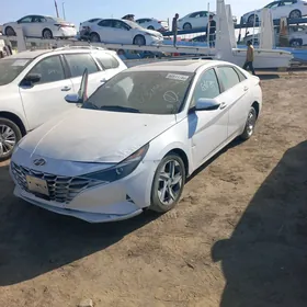 Hyundai Elantra 2022
