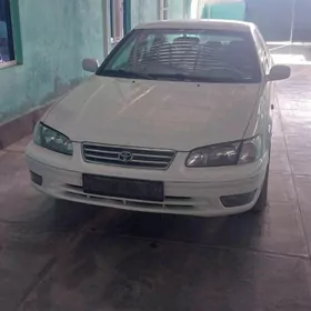 Toyota Camry 1998