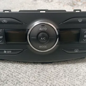 Karolla klimat ýuzi