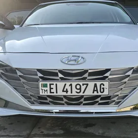 Hyundai Elantra 2020