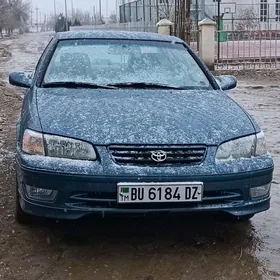 Toyota Camry 2000